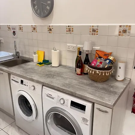 شقة Paceville For Groups! *