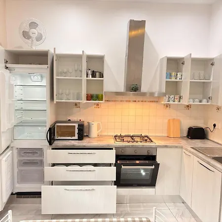 Apartment Paceville For Groups! *