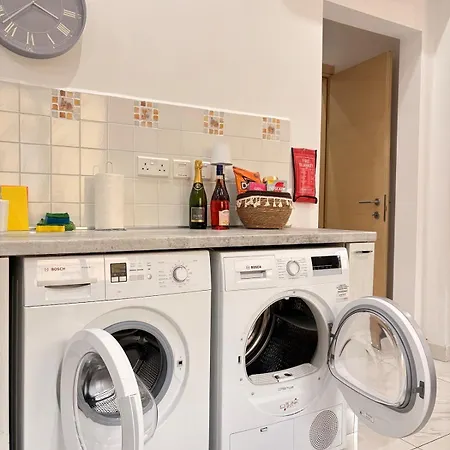 Apartment Paceville For Groups! Saint Julian's