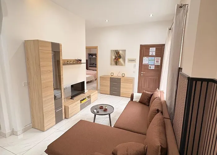 Paceville For Groups! 公寓 *